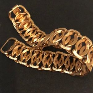 VINTAGE GOLDTONE MESH TYPE BRACELET